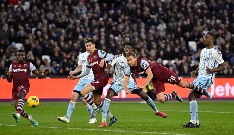 Soi kèo Nottingham Forest vs West Ham United chuẩn thắng